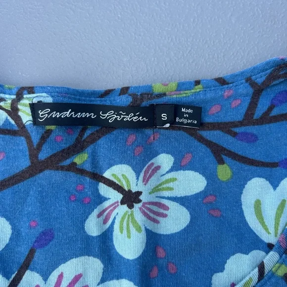 Gudrun Sjoden Blue Floral cherry blossoms organic cotton Long Sleeve Top - Picture 3 of 8